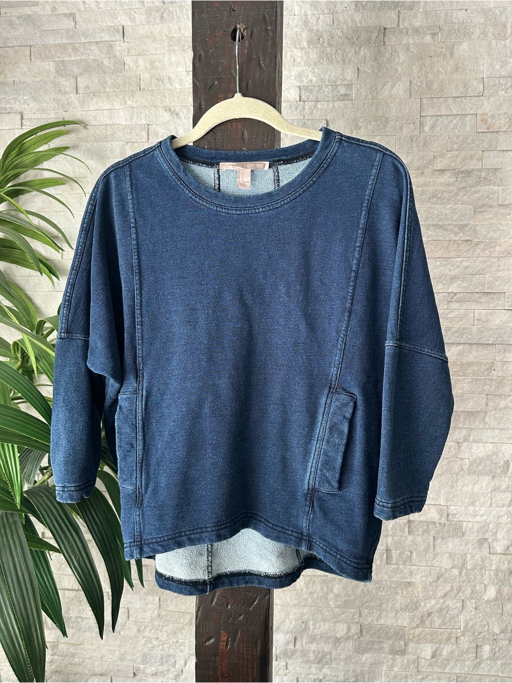 Forever 21 Relaxed Indigo Casual Knit Drop Shoulder Size S